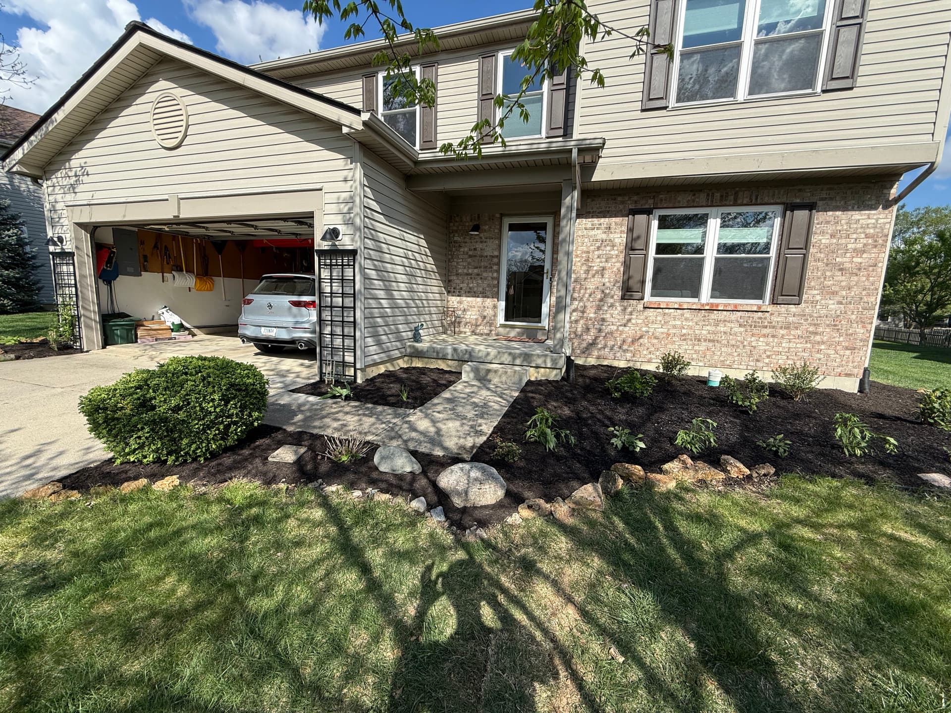 Shrub Removal, New Plantings and Fresh Mulch in Fishers IN image