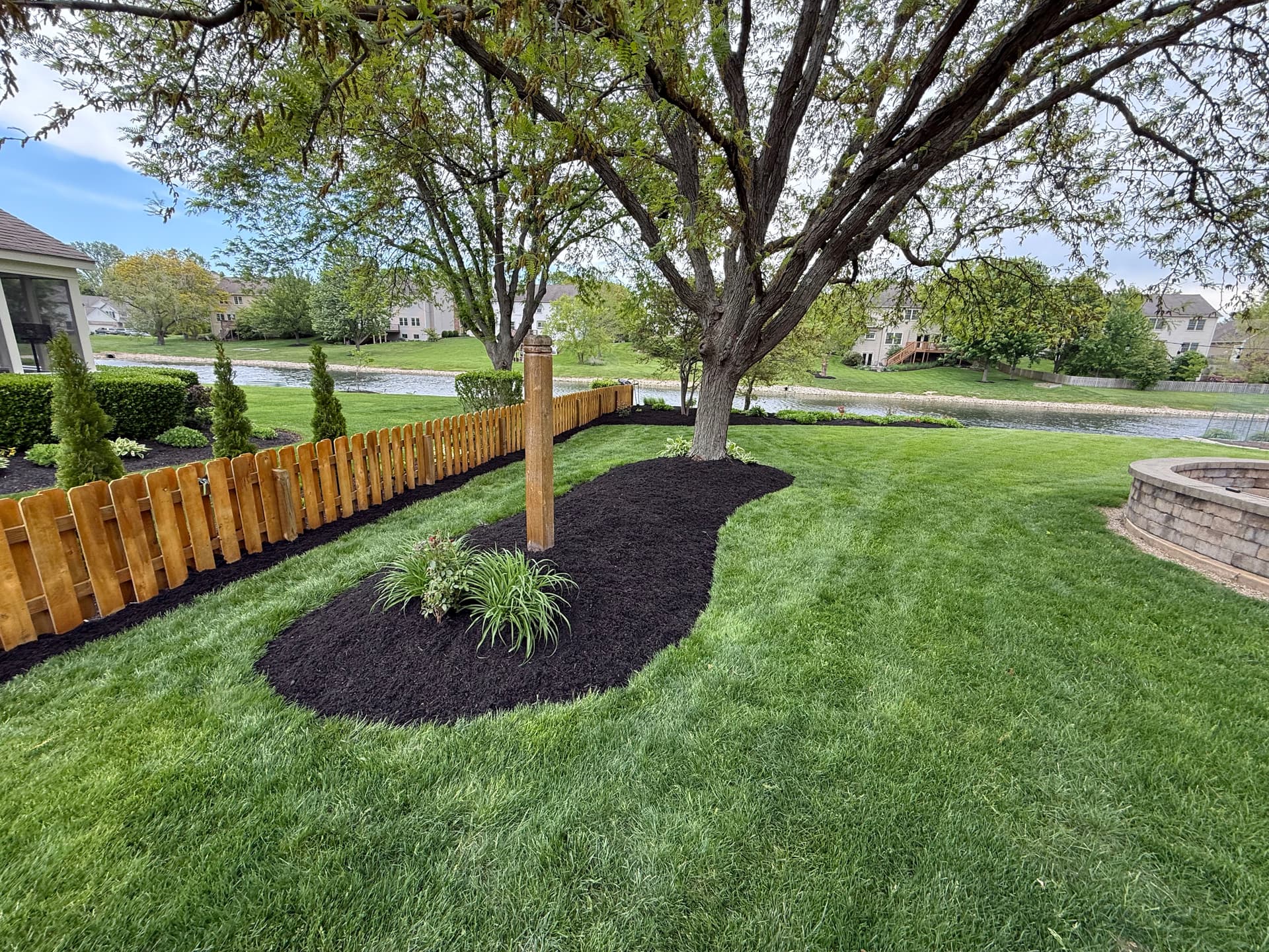 Gallery photos for Front Yard Landscape Redesign with New Shrubs and Black Mulch: Image #5