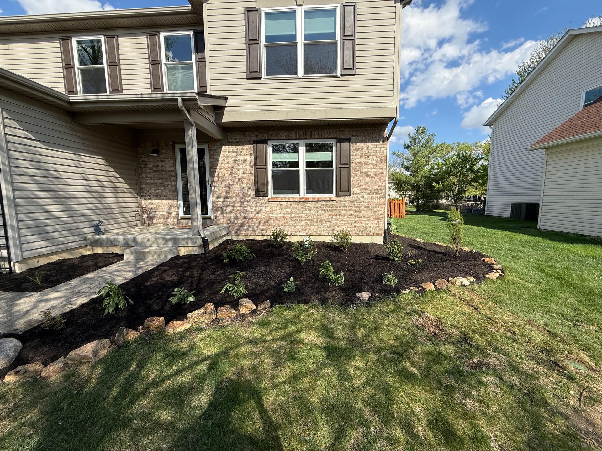 Gallery photos for Shrub Removal, New Plantings and Fresh Mulch in Fishers IN: Image #1