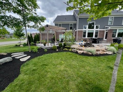 Gallery photos for Stunning Landscaping Makeover in Fishers IN: Image #3