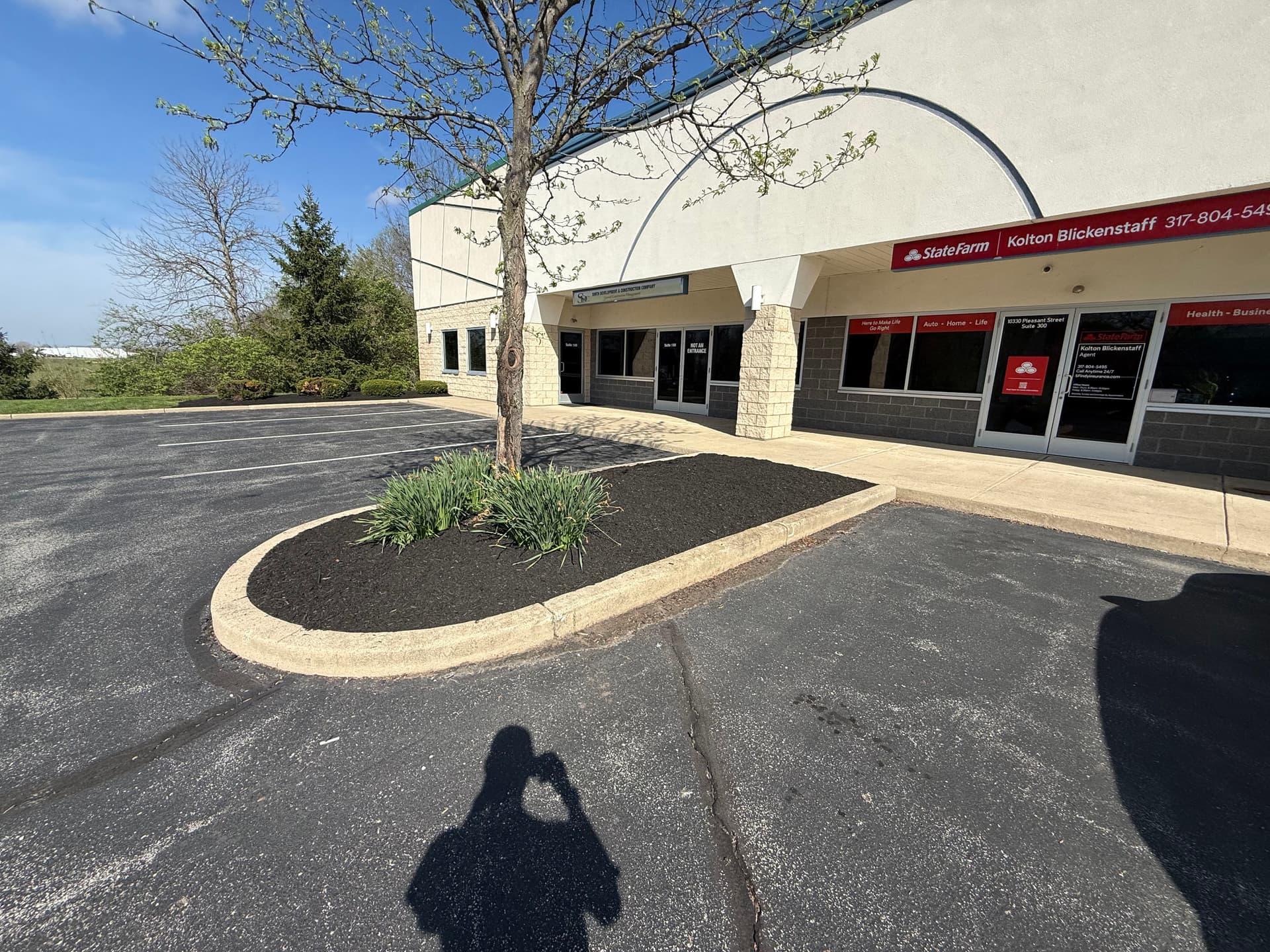 Gallery photos for Commercial Mulch and Cleanup Done Right in Noblesville: Image #4