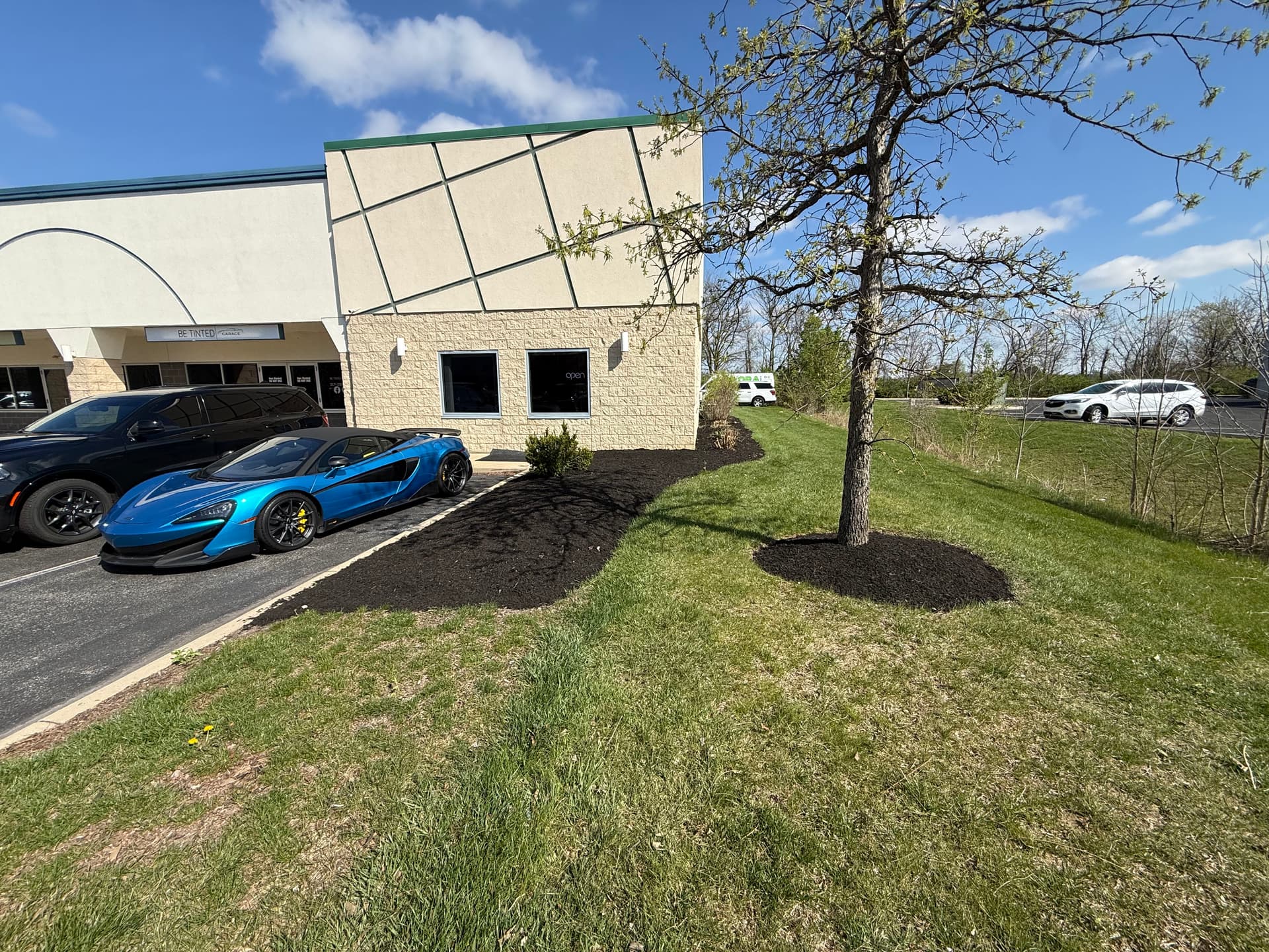 Gallery photos for Commercial Mulch and Cleanup Done Right in Noblesville: Image #5
